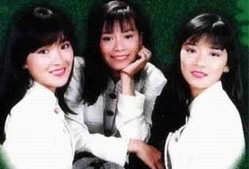 女性歌手グループ「タムカアオチャン」